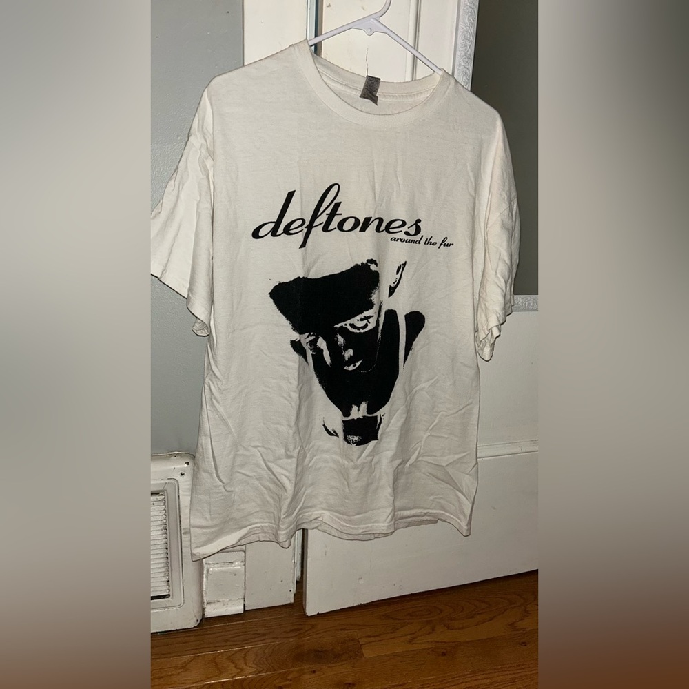 Deftones Graphic T-Shirt in White